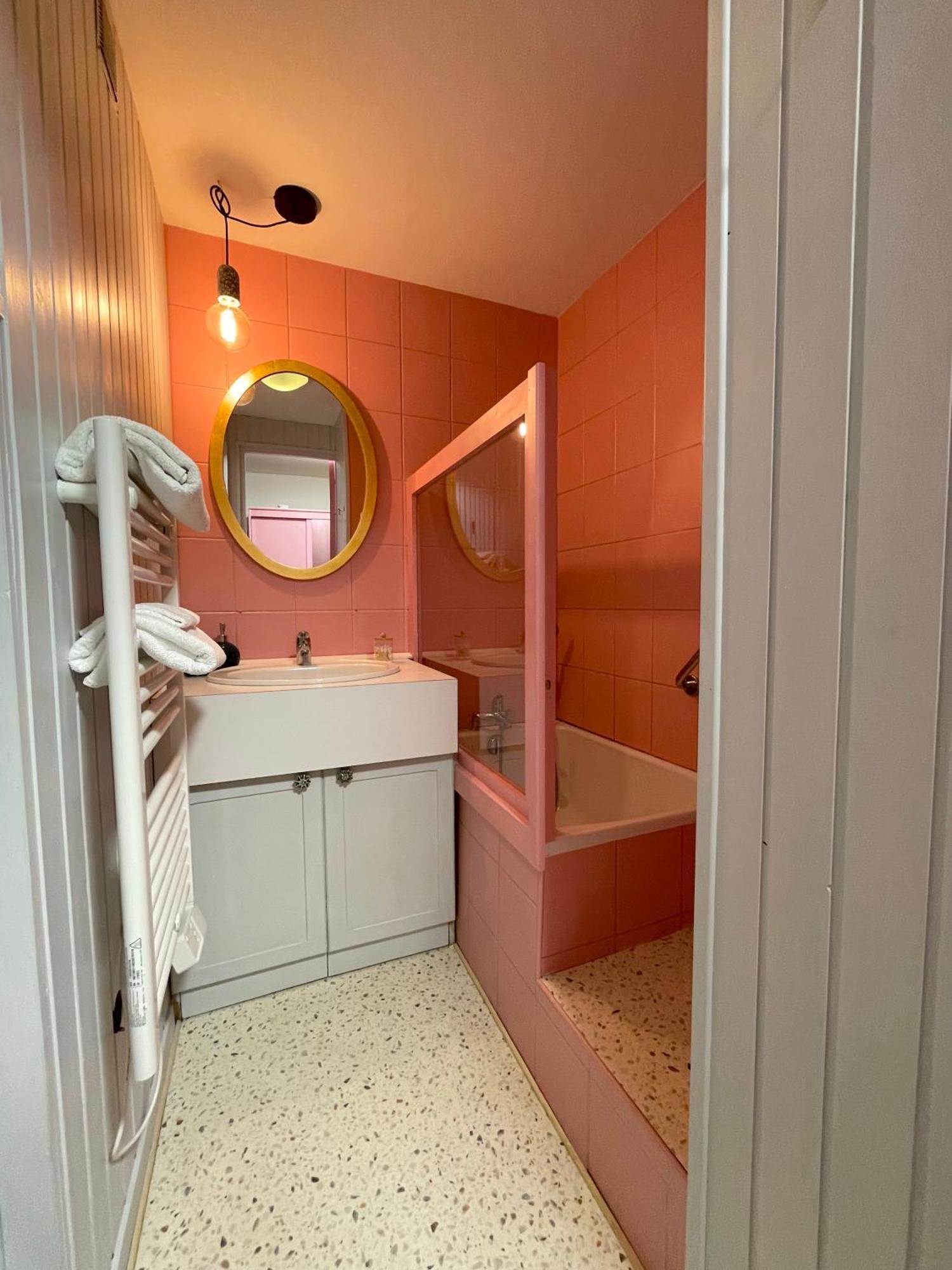 La Bonbonniere Centre Ville - Thermes - Netflix Mont-Dore Luaran gambar